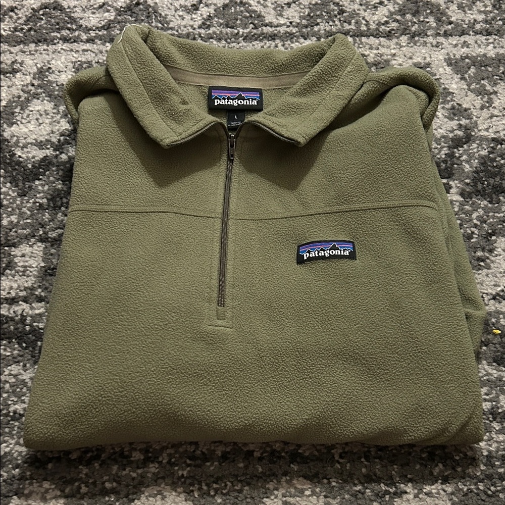 Patagonia Men's SZ Large Wheat Colored Fleece 1/4 Zip Pull Over Sweater